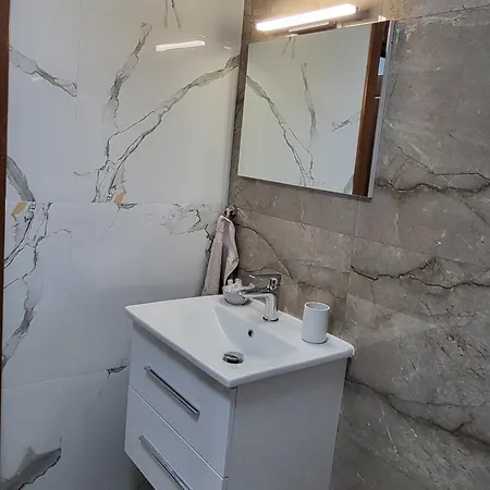 панорамен пентхаус - кабинков лифт - 3 спални *