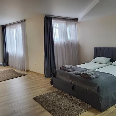 Apartmán панорамен пентхаус - кабинков лифт - 3 спални *